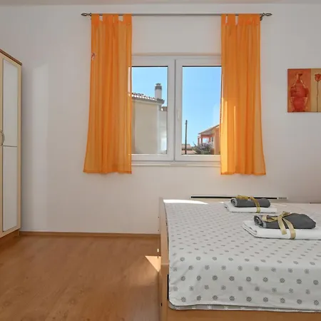 With Parking Space Okrug Gornji, Ciovo - 12293 Apartment