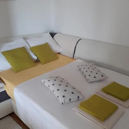 With Parking Space Okrug Gornji, Ciovo - 12293 Apartment