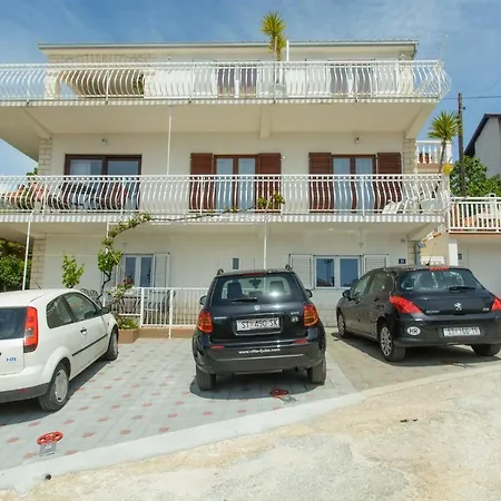 公寓 With Parking Space Okrug Gornji, Ciovo - 12293