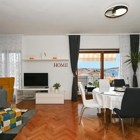 公寓 With Parking Space Okrug Gornji, Ciovo - 12293 特罗吉尔