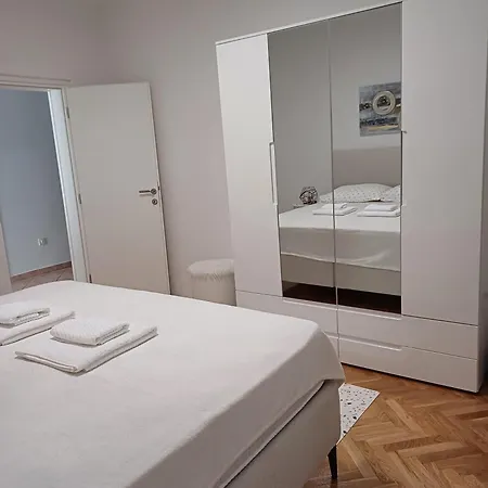 With Parking Space Okrug Gornji, Ciovo - 12293 Apartament